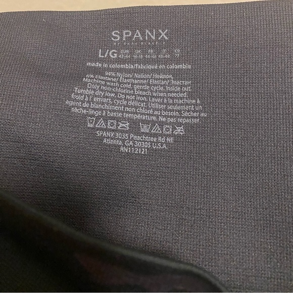 Spanx Black Camo Seamless Look At Me Now Cropped Legging Size L - Picture 6 of 12